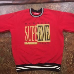 Supreme medium sweatshirt